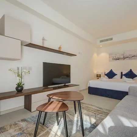 Luxury Concierge At Mercury Suites, Mercury Towers By 360 Estates Apartment *