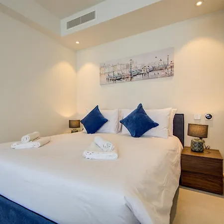 Luxury Concierge At Mercury Suites, Mercury Towers By 360 Estates