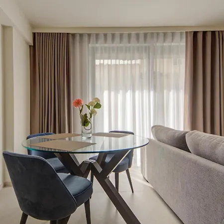 Apartment Luxury Concierge At Mercury Suites, Mercury Towers By 360 Estates