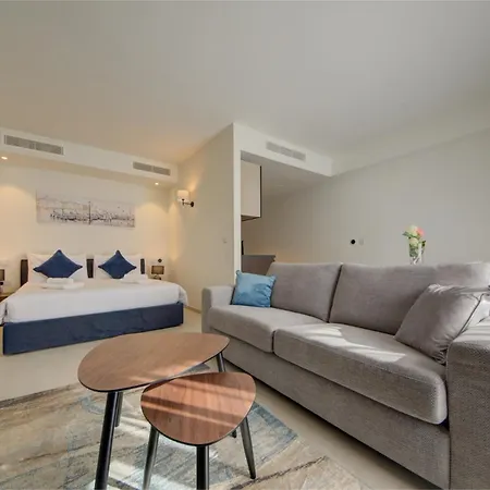 Apartment Luxury Concierge At Mercury Suites, Mercury Towers By 360 Estates *
