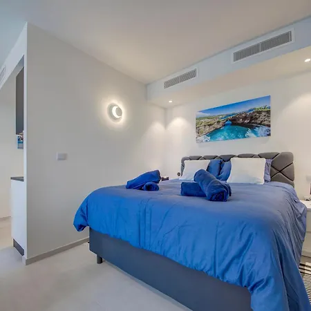 Apartment Luxury Concierge At Mercury Suites, Mercury Towers By 360 Estates *