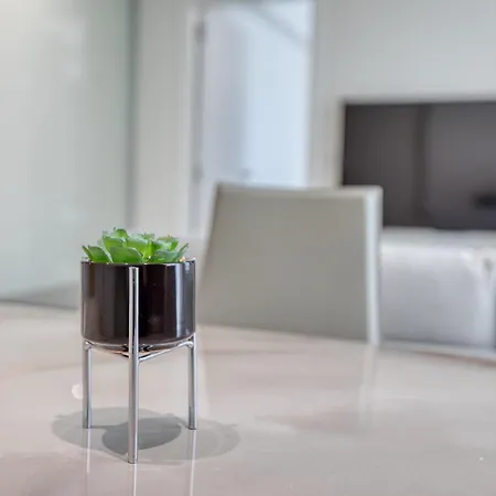 Luxury Concierge At Mercury Suites, Mercury Towers By 360 Estates Apartment Saint Julian's