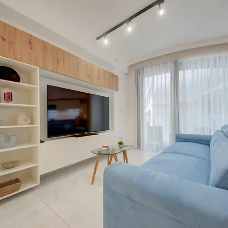 Luxury Concierge At Mercury Suites, Mercury Towers By 360 Estates Saint Julian's