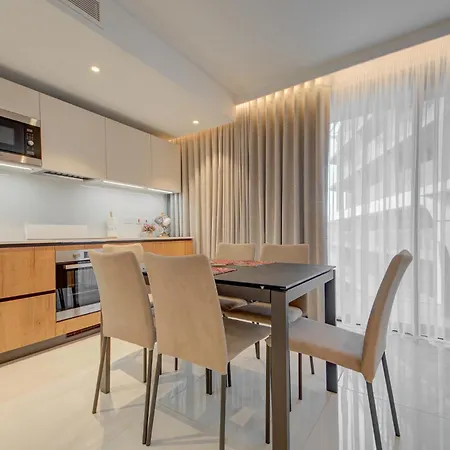 Luxury Concierge At Mercury Suites, Mercury Towers By 360 Estates *