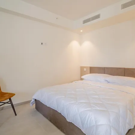 Luxury Concierge At Mercury Suites, Mercury Towers By 360 Estates Apartment *