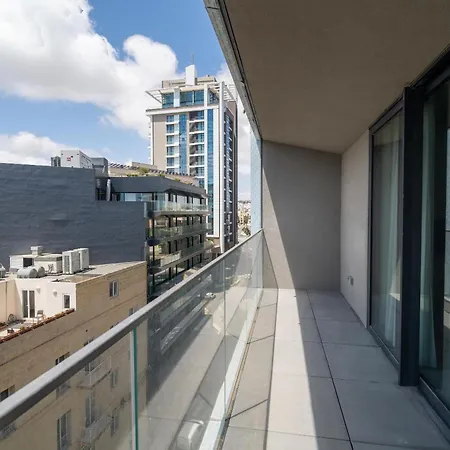Luxury Concierge At Mercury Suites, Mercury Towers By 360 Estates Apartment