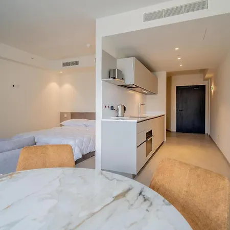 Luxury Concierge At Mercury Suites, Mercury Towers By 360 Estates Apartment Saint Julian's
