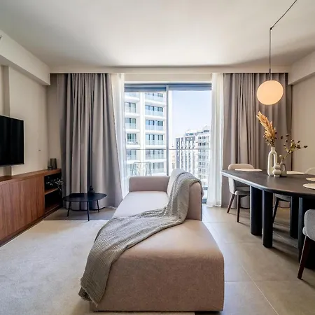 Luxury Concierge At Mercury Suites, Mercury Towers By 360 Estates Apartment *